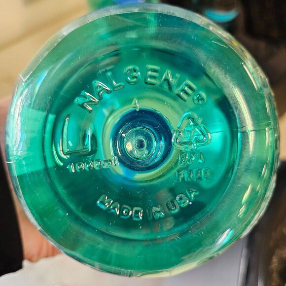 NALGENE Green Sustain Narrow Mouth 32 oz Water Bottles Set of 2 NWT - Picture 4 of 4